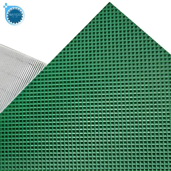Băng tải PVC nh&aacute;m kim cương gi&uacute;p tăng độ ma s&aacute;t, hạn chế kiện h&agrave;ng trượt trong qu&aacute; tr&igrave;nh vận chuyển