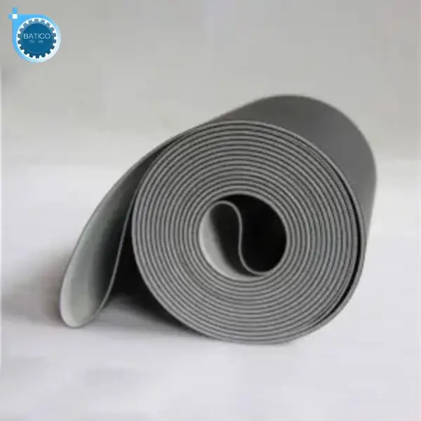 Băng tải PVC m&aacute;y chạy bộ bị m&ograve;n, nứt hoặc biến dạng cần được kiểm tra v&agrave; thay mới kịp thời