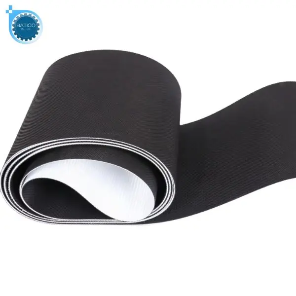 Vệ sinh v&agrave; b&ocirc;i trơn băng tải PVC m&aacute;y chạy bộ định kỳ gi&uacute;p hạn chế trượt thảm v&agrave; k&eacute;o d&agrave;i tuổi thọ