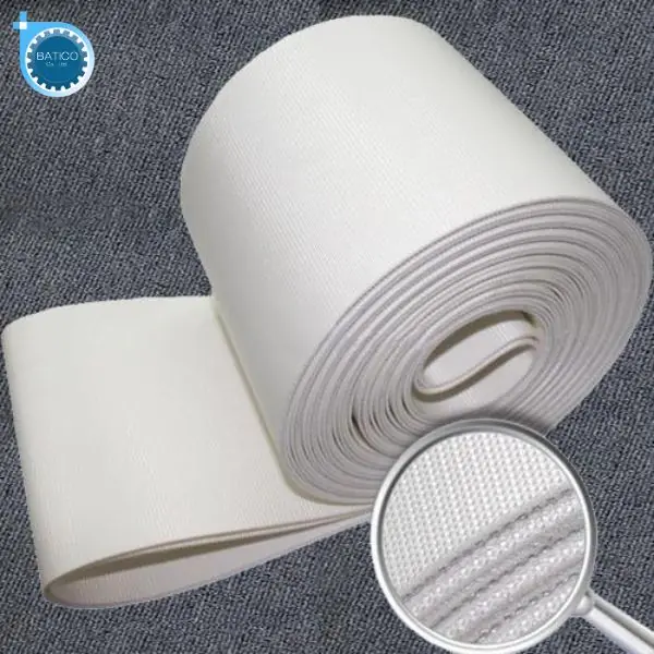 Băng tải PVC trắng hai mặt bố c&oacute; độ bền tốt, ph&ugrave; hợp gia c&ocirc;ng theo k&iacute;ch thước v&agrave; y&ecirc;u cầu vận chuyển của doanh nghiệp