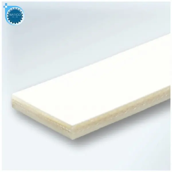 Băng tải PVC trắng 2 mặt bố được gia c&ocirc;ng theo k&iacute;ch thước y&ecirc;u cầu, phục vụ nhu cầu lắp đặt v&agrave; thay thế trong d&acirc;y chuyền sản xuất