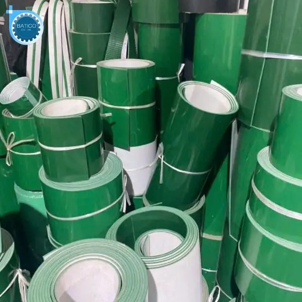 Băng tải PVC chống m&agrave;i m&ograve;n hỗ trợ vận h&agrave;nh li&ecirc;n tục, giảm tiếng ồn v&agrave; tối ưu chi ph&iacute; sản xuất